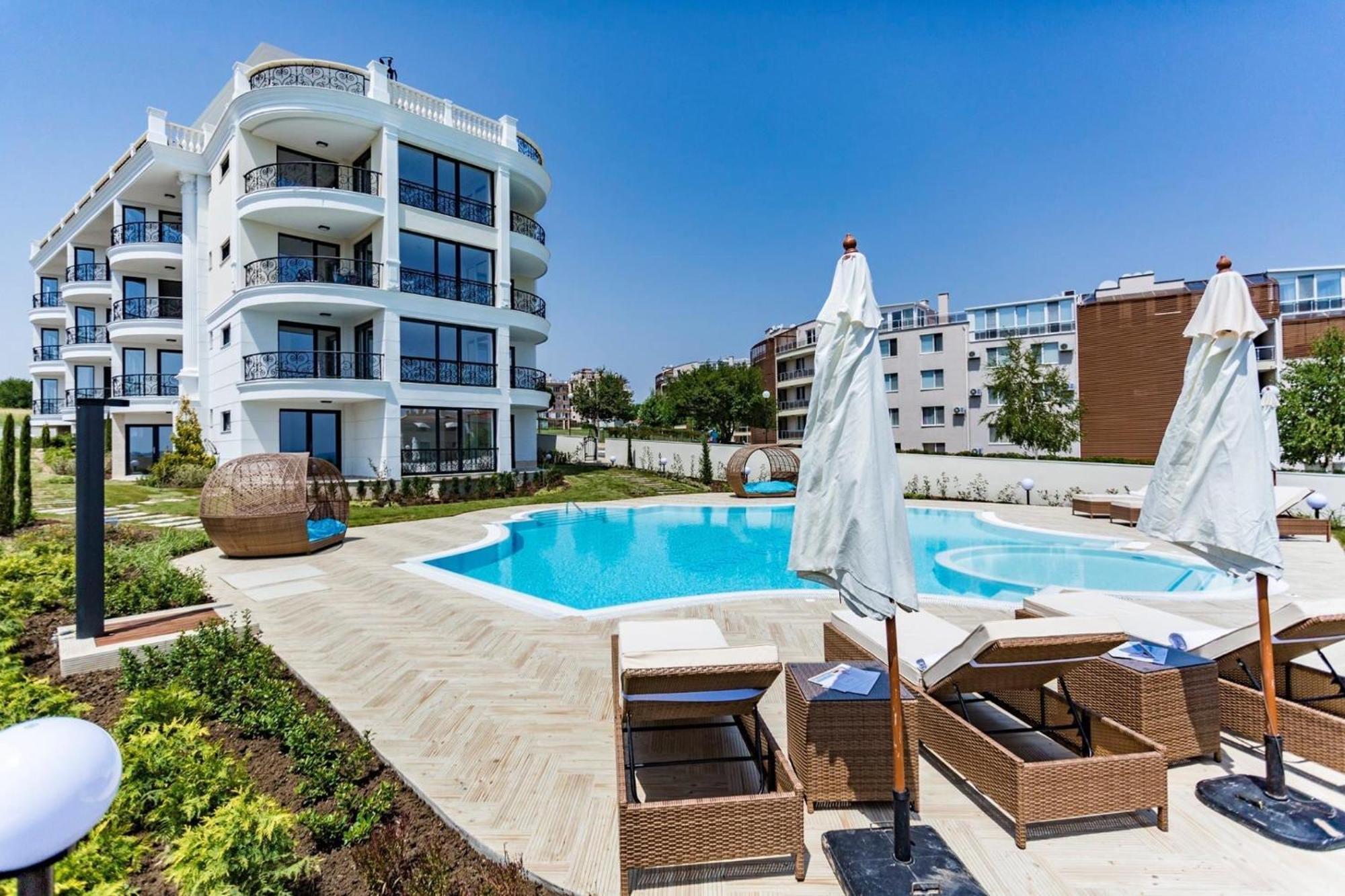 Apartments In Complex Sunny Island Deluxe Černomorec Exteriér fotografie