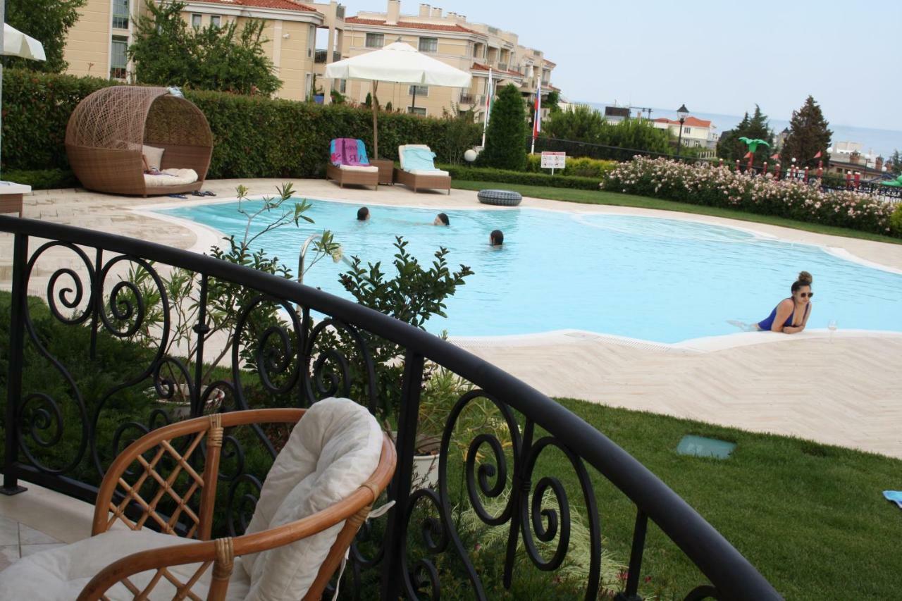 Apartments In Complex Sunny Island Deluxe Černomorec Exteriér fotografie